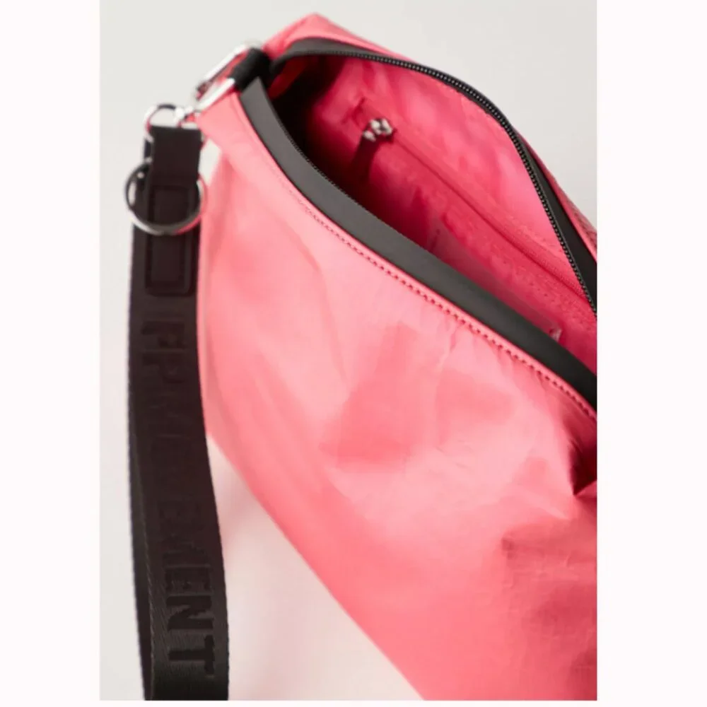 Free People Total Access Pouch 💖 Pink NWT - Picture 3 of 9